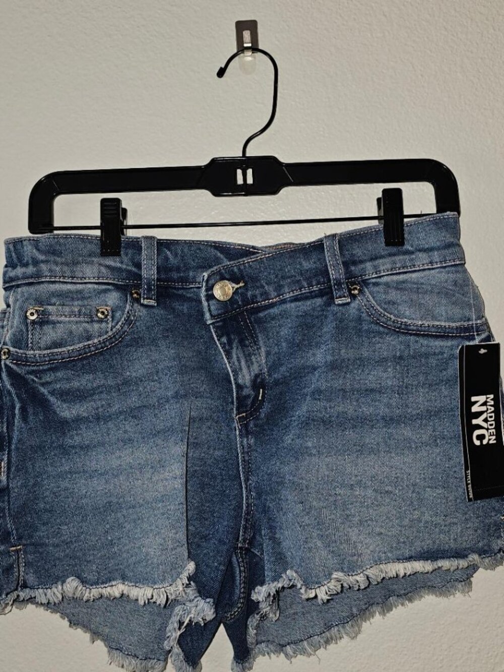 NWT MADDEN NYC Medium Wash Denim Cut Off Shorts